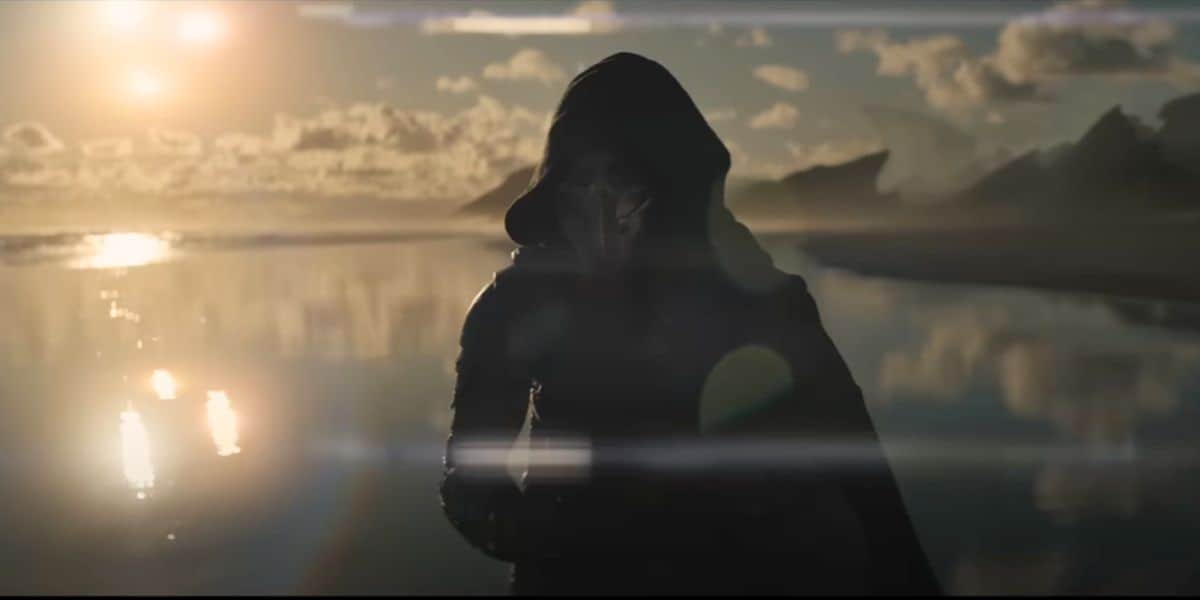 Dek hooded in the 'Predator: Badlands' trailer
